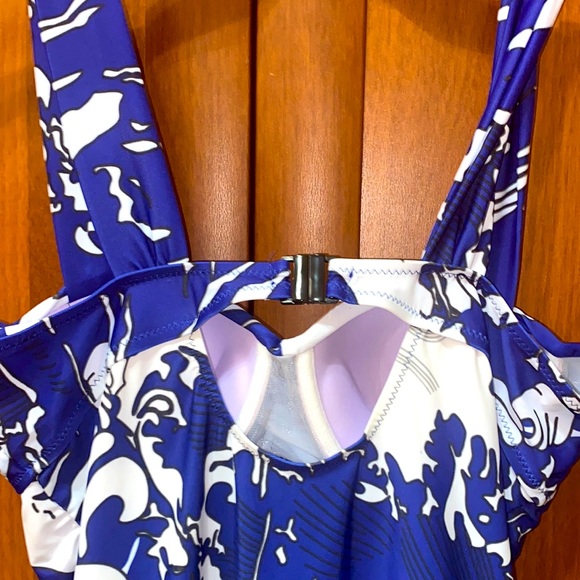 Never used! Print One Piece Bathing Suit (M) - Picture 6 of 7